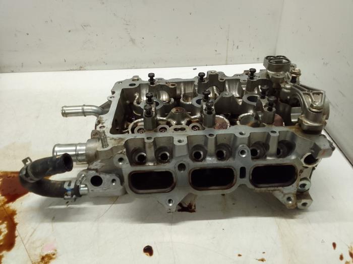 Begagnade Topplock Toyota Aygo (B40) 1.0 12V VVT-i Pris € 300,00 Marginaltabell erbjuds av Autodemontage van de Laar