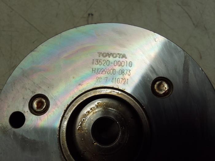 Camshaft sprocket from a Toyota Aygo (B40) 1.0 12V VVT-i 2020
