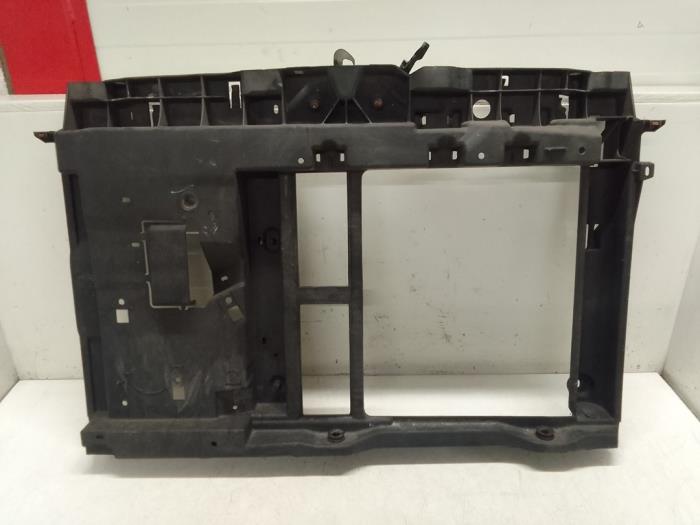 Begagnade Front Peugeot 207/207+ (WA/WC/WM) 1.4 16V VTi Pris € 75,00 Marginaltabell erbjuds av Autodemontage van de Laar