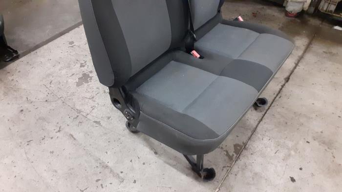 Bank rechts vorne Renault Master - Autodemontage van de Laar 