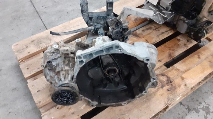 Used Gearbox Seat Ibiza ST (6J8) 1.2 TDI Ecomotive Price € 200,00 Margin scheme offered by Autodemontage van de Laar