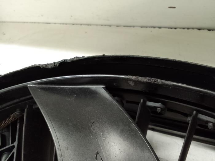 Używane Silnik wentylatora Mercedes A (W176) 1.6 A-180 16V Cena € 125,00 Procedura marży oferowane przez Autodemontage van de Laar