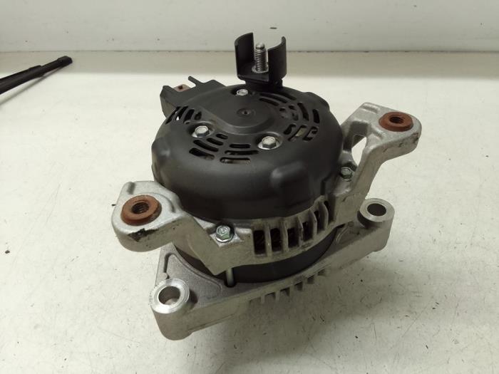 Usagé Dynamo Opel Corsa E 1.4 16V ECOTEC LPG Prix sur demande proposé par Autodemontage van de Laar