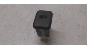 Used Module USB Opel Corsa E Price on request offered by Autodemontage van de Laar
