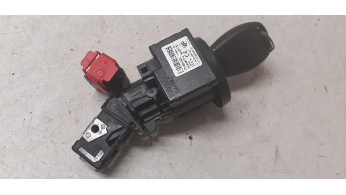 Cerradura de contacto y llave de un Renault Trafic (1FL/2FL/3FL/4FL) 1.6 dCi 95 2018
