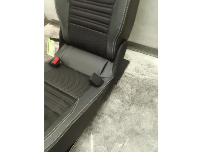 Rear seat from a Renault Grand Scénic III (JZ) 1.6 16V Bifuel 2016