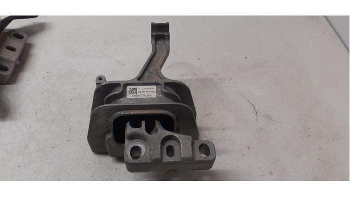 Usagé Support moteur Volkswagen Golf VII (AUA) 1.4 TSI 16V Prix € 35,00 Règlement à la marge proposé par Autodemontage van de Laar