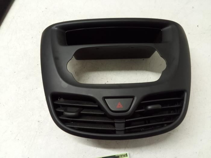 Dashboard vent from a Opel Karl 1.0 12V 2018