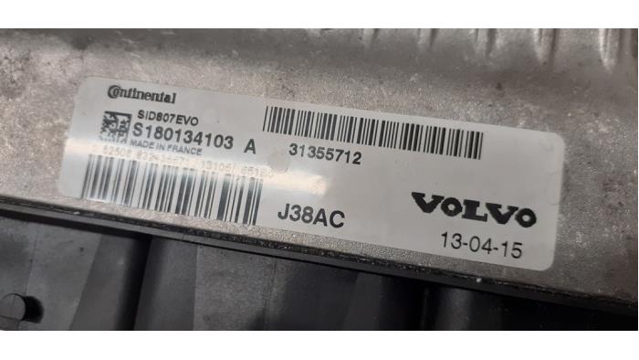 Steuergerät Motormanagement van een Volvo V40 (MV) 1.6 D2 2013