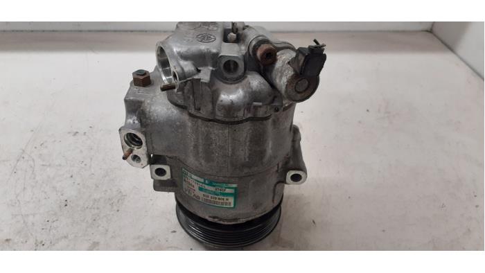 Usagé Pompe clim Volkswagen Polo IV (9N1/2/3) 1.4 16V 75 Prix € 75,00 Règlement à la marge proposé par Autodemontage van de Laar