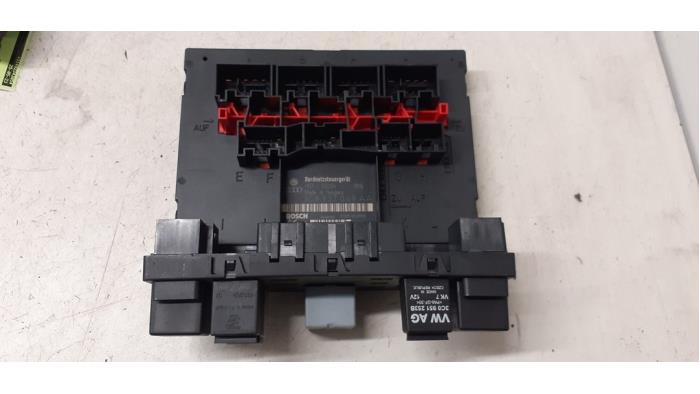 Usagé Module (divers) Volkswagen Passat Variant (3C5) 1.6 TDI 16V Bluemotion Prix sur demande proposé par Autodemontage van de Laar