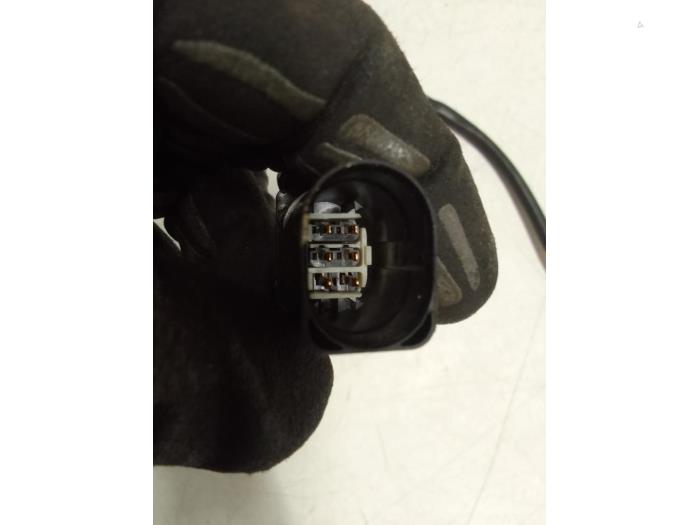 Lambda probe from a Volkswagen Polo V (6R) 1.4 TDI DPF BlueMotion technology 2015