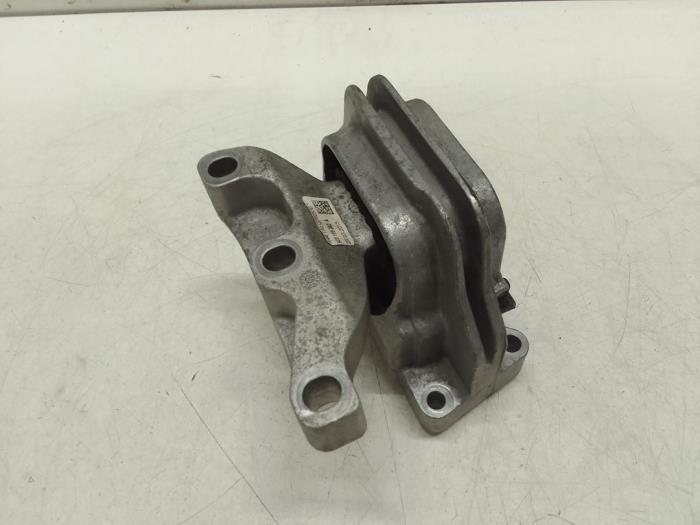 Usagé Support moteur Volkswagen Polo V (6R) 1.4 TDI DPF BlueMotion technology Prix € 35,00 Règlement à la marge proposé par Autodemontage van de Laar