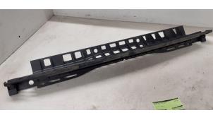 Used Rear bumper bracket central Peugeot 5008 I (0A/0E) 1.6 HDiF 16V Price on request offered by Autodemontage van de Laar