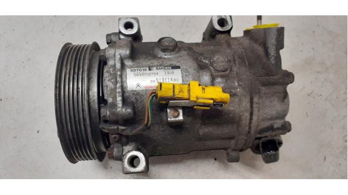 Usagé Compresseur de clim Citroen C4 Grand Picasso (UA) 2.0 16V Autom. Prix € 75,00 Règlement à la marge proposé par Autodemontage van de Laar
