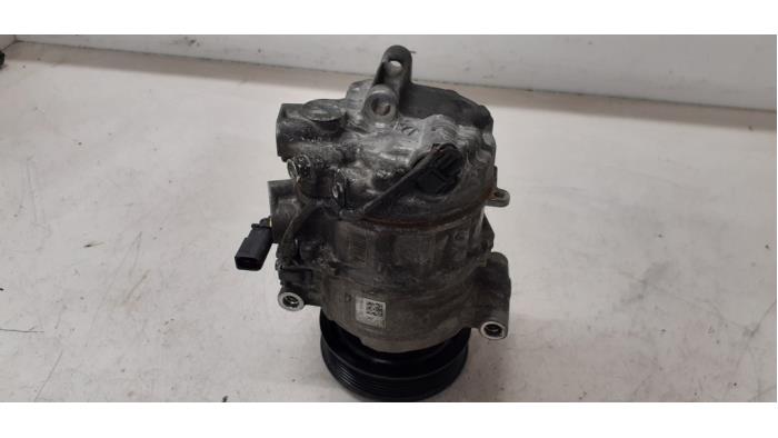 Compresseur de clim d'un Audi Q5 (8RB) 3.0 TDI V6 24V Quattro 2013
