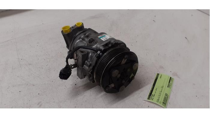 Klimapumpe van een Opel Combo 1.3 CDTI 16V ecoFlex 2012