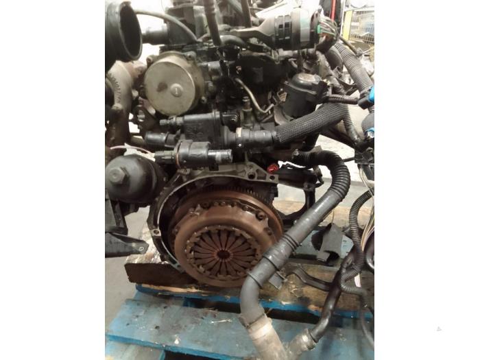 Engine from a Citroën Nemo (AA) 1.4 HDi 70 2008