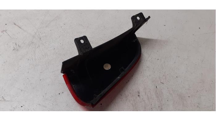 Tailgate reflector, left from a Mercedes-Benz Vito (639.6) 2.2 111 CDI 16V 2004