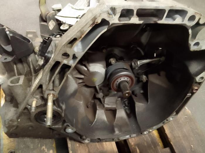 Gebrauchte Getriebe Renault Clio III (BR/CR) 1.4 16V Preis € 450,00 Margenregelung angeboten von Autodemontage van de Laar