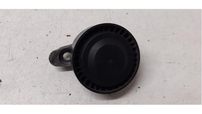 Usados Rodillo tensor correa múltiple Volkswagen Polo V (6R) 1.0 12V BlueMotion Technology Precio € 50,00 Norma de margen ofrecido por Autodemontage van de Laar
