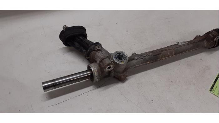 Steering box from a Volkswagen Polo V (6R) 1.0 12V BlueMotion Technology 2015