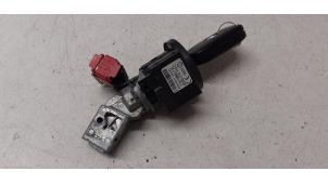 Used Ignition lock + key Renault Modus/Grand Modus (JP) 1.2 16V TCE 100 Price on request offered by Autodemontage van de Laar