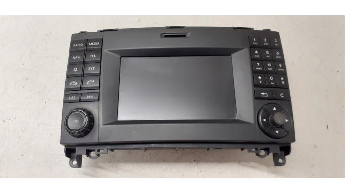 Controlador de pantalla multimedia de un Mercedes-Benz Vito (447.6) 1.6 111 CDI 16V 2018