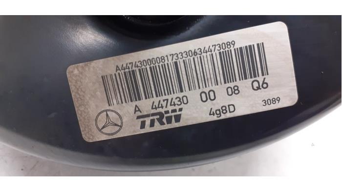 Brake servo from a Mercedes-Benz Vito (447.6) 1.6 111 CDI 16V 2018
