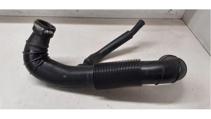 Air intake hose from a Mercedes-Benz Sprinter 3,5t (907.6/910.6) 314 CDI 2.1 D RWD 2021