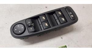 Used Multi-functional window switch Citroen C4 Picasso (UD/UE/UF) 1.6 16V VTi 120 Price on request offered by Autodemontage van de Laar