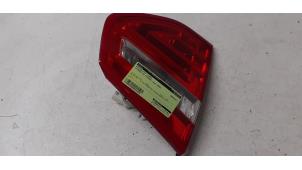 Używane Tylne swiatlo pozycyjne lewe Citroen C4 Picasso (UD/UE/UF) 1.6 16V VTi 120 Cena na żądanie oferowane przez Autodemontage van de Laar