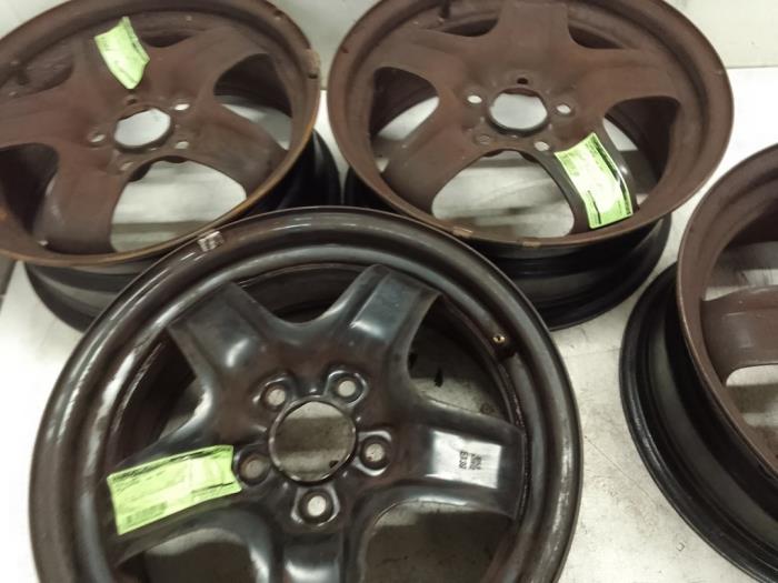 Gebrauchte Felgen Set Opel Astra H SW (L35) 1.4 16V Twinport Preis € 140,00 Margenregelung angeboten von Autodemontage van de Laar