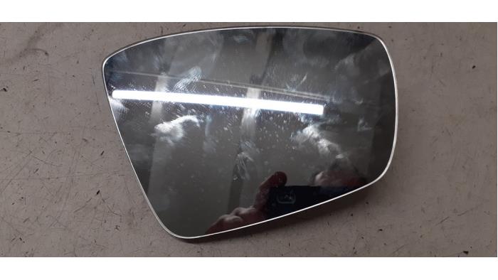 Mirror glass, right from a Volkswagen Polo V (6R) 1.2 TSI 2013