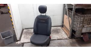 Used Seat, right Nissan Note (E11) 1.6 16V Price € 100,00 Margin scheme offered by Autodemontage van de Laar