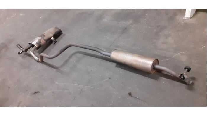Gebrauchte Auspuff Enddämpfer Peugeot 3008 II (M4/MC/MJ/MR) 1.2 12V e-THP PureTech 130 Preis € 100,00 Margenregelung angeboten von Autodemontage van de Laar