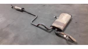 Auspuff Enddämpfer van een Peugeot 3008 II (M4/MC/MJ/MR) 1.2 12V e-THP PureTech 130 2019