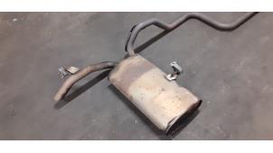 Auspuff Enddämpfer van een Peugeot 3008 II (M4/MC/MJ/MR) 1.2 12V e-THP PureTech 130 2019