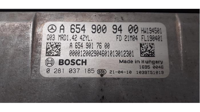 Calculateur moteur d'un Mercedes-Benz Sprinter 5t (907.6) 515 CDI 2.0 D RWD 2021
