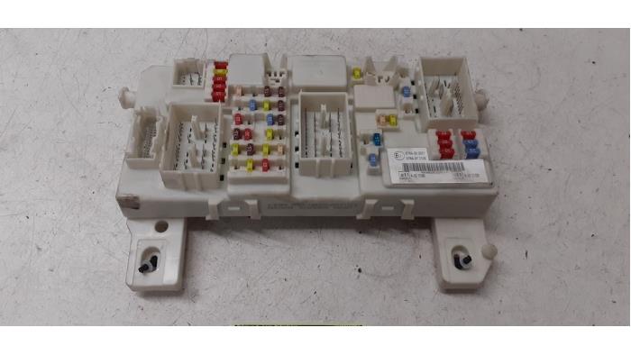 Fuse box from a Ford Focus 2 Wagon 1.6 TDCi 16V 110 2011