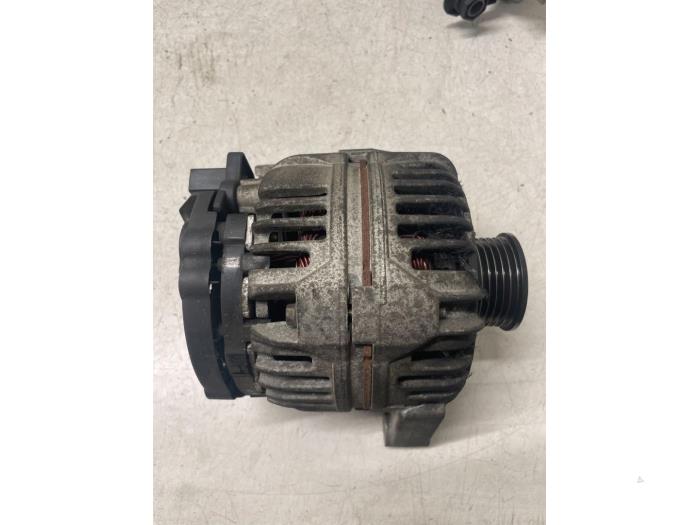 Begagnade Dynamo Skoda Fabia (6Y2) 1.4i Pris € 30,00 Marginaltabell erbjuds av Autodemontage van de Laar