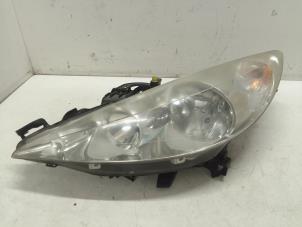 Usagé Phare droit Peugeot 207/207+ (WA/WC/WM) 1.6 16V Prix € 60,00 Règlement à la marge proposé par Autodemontage van de Laar