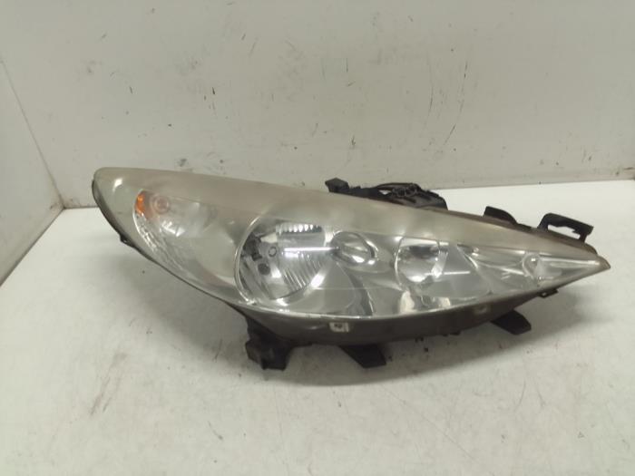 Gebrauchte Scheinwerfer links Peugeot 207/207+ (WA/WC/WM) 1.6 16V Preis € 75,00 Margenregelung angeboten von Autodemontage van de Laar