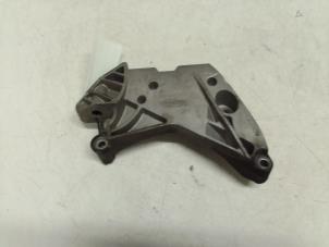 Support moteur d'un Volkswagen Passat (3C2) 1.8 TSI 16V 2008