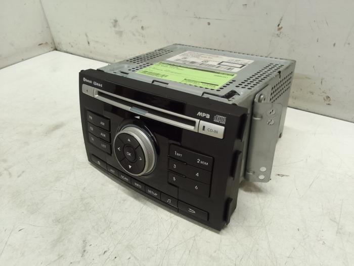 Radio CD player from a Kia Venga 1.4 CVVT 16V 2010