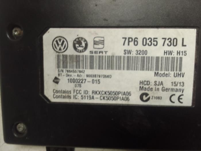 Bluetooth module from a Volkswagen Polo V (6R) 1.4 TSI 16V BlueGT 2013