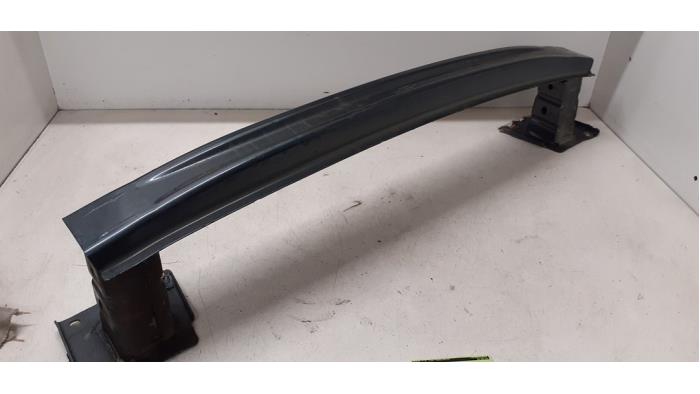 Rear bumper frame from a Skoda Fabia III (NJ3) 1.0 TSI 12V 2019