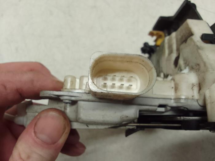Audi A4 B6 Rear Left Door Lock Actuator - 8E0839015C - Central Locking Motor