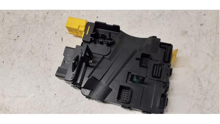 Steering column module from a Audi A3 Cabriolet (8P7) 1.2 TFSI 2011