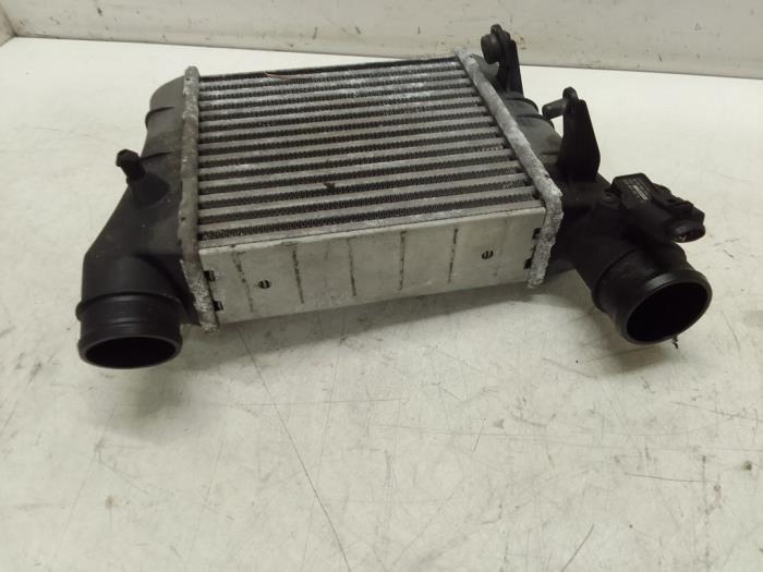 Intercooler Audi A4 Avant Quattro 2.0 TFSI 20V - 8E0145805AA BWE